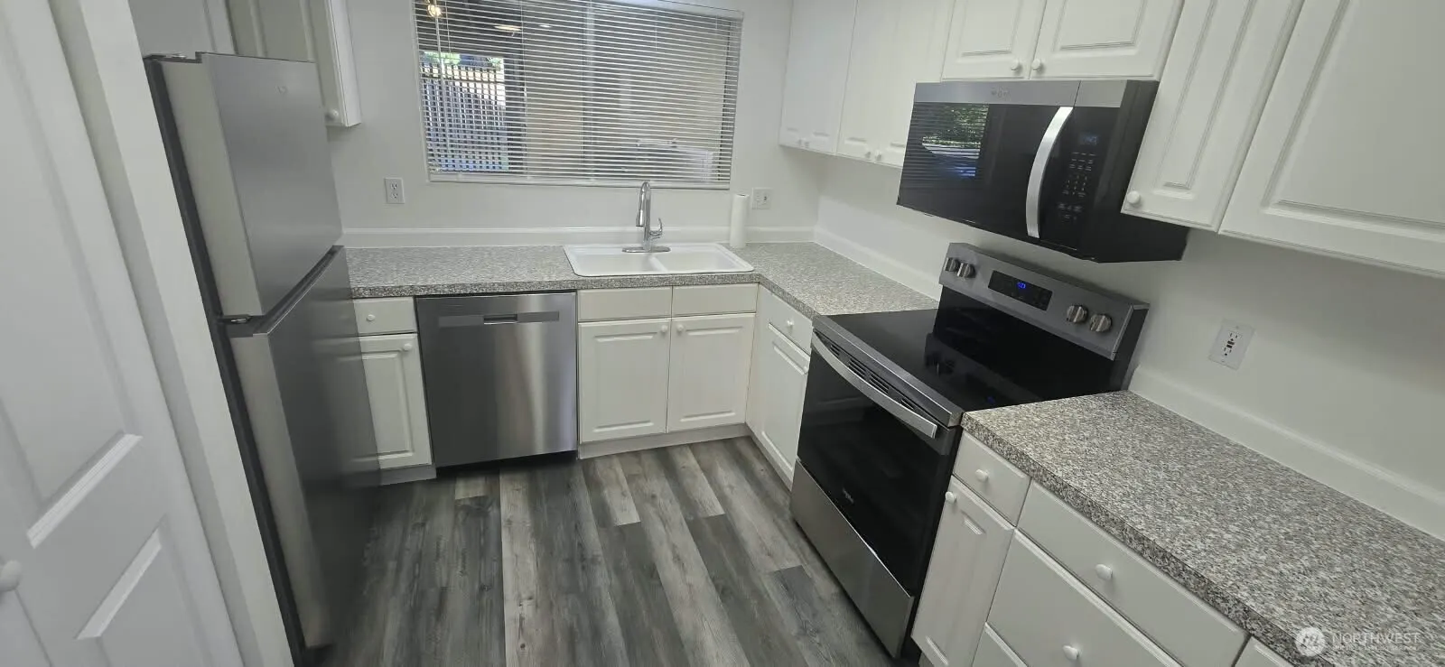 13821 SE Allen Road #B, Bellevue, WA 98006