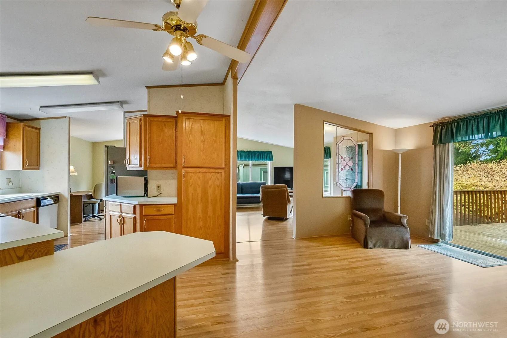 12500 NE 197th Court , Bothell, WA 98011-7622