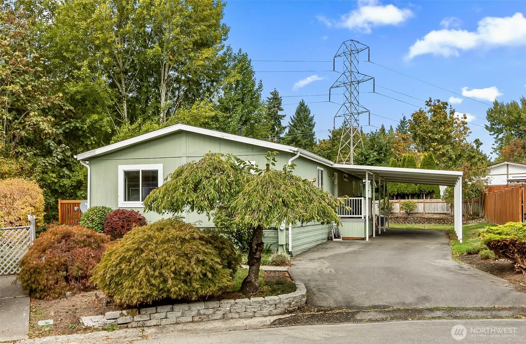12500 NE 197th Court , Bothell, WA 98011-7622