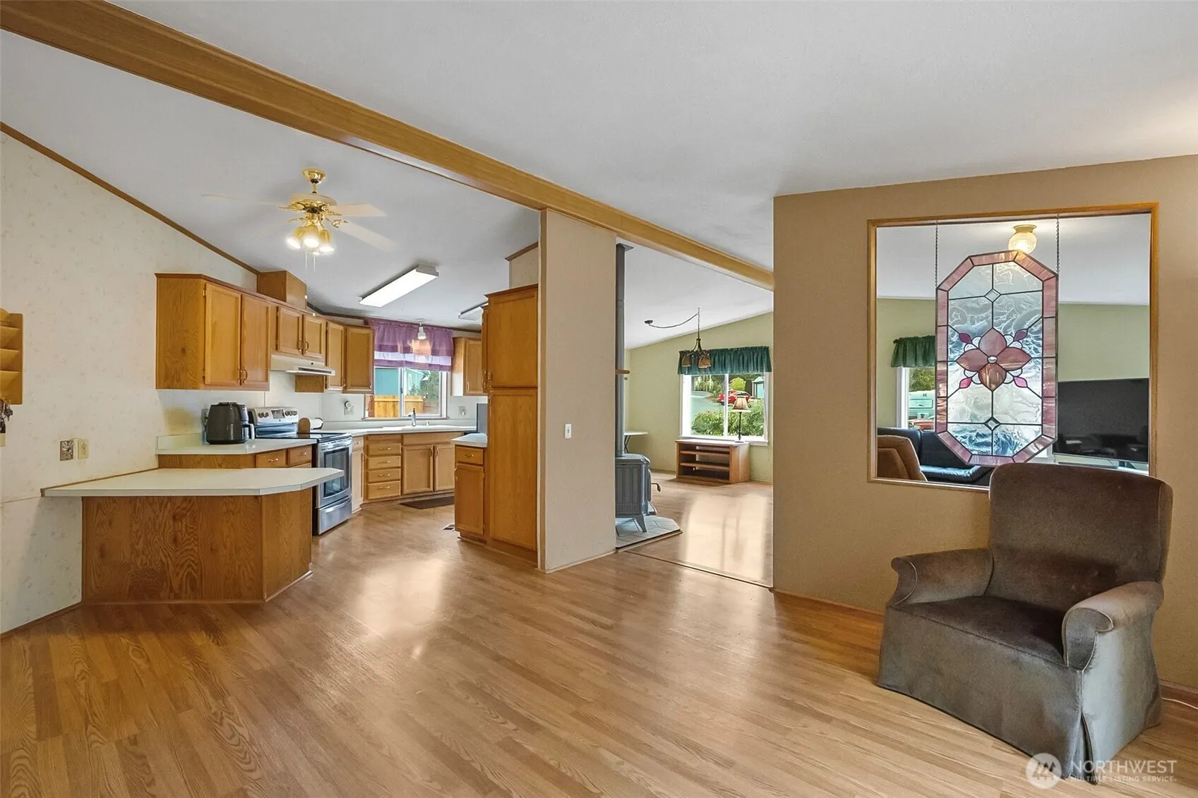 12500 NE 197th Court , Bothell, WA 98011-7622