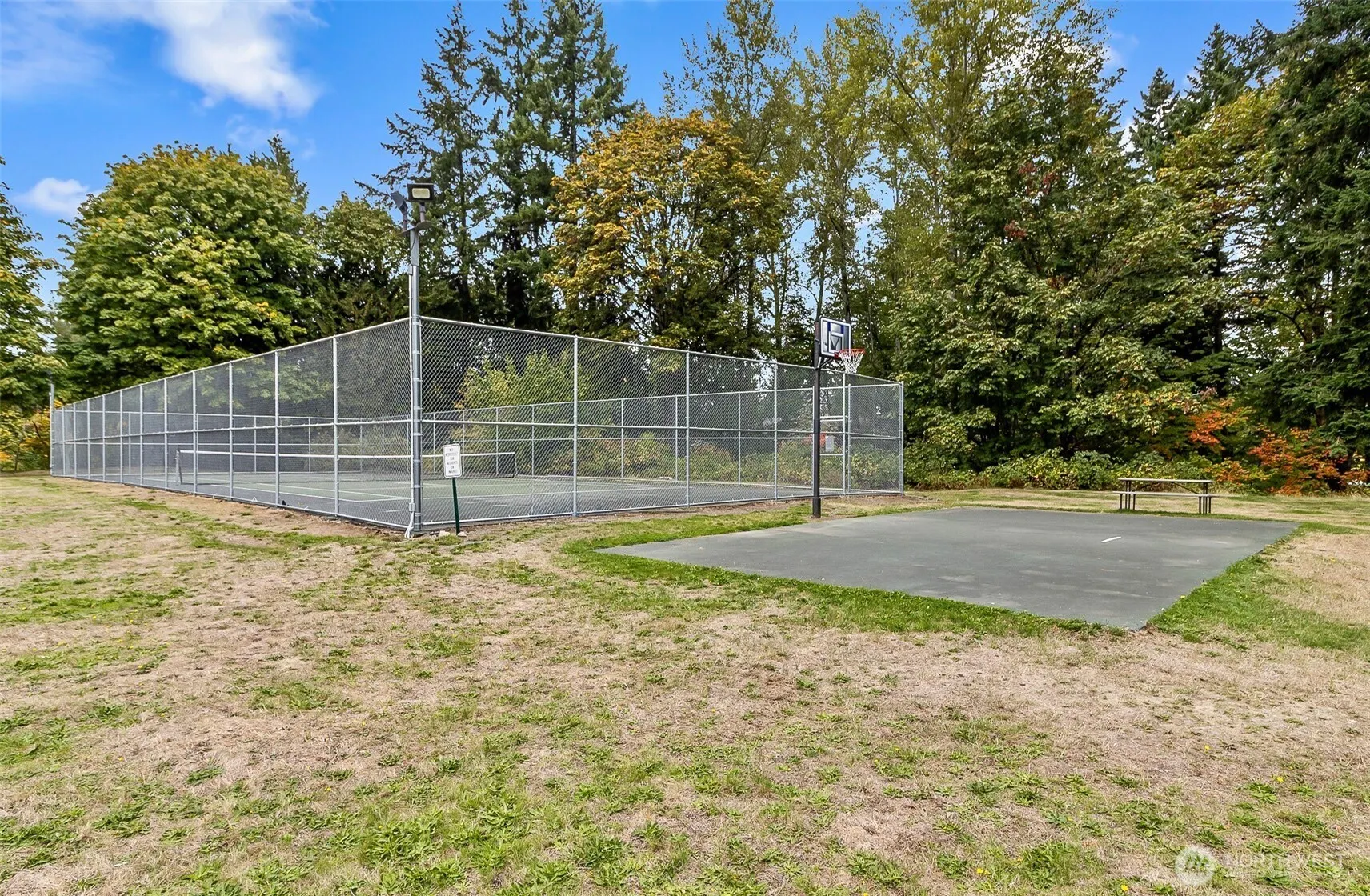 12500 NE 197th Court , Bothell, WA 98011-7622
