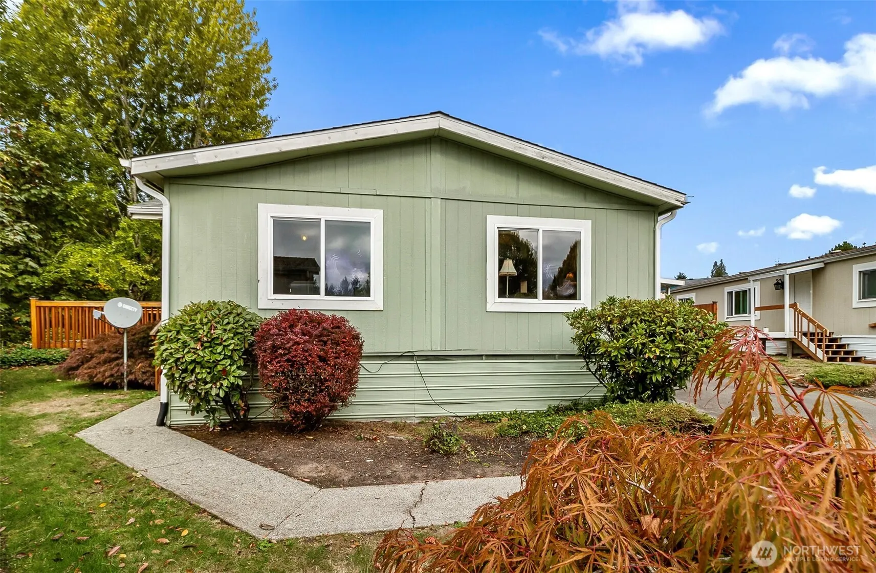 12500 NE 197th Court , Bothell, WA 98011-7622