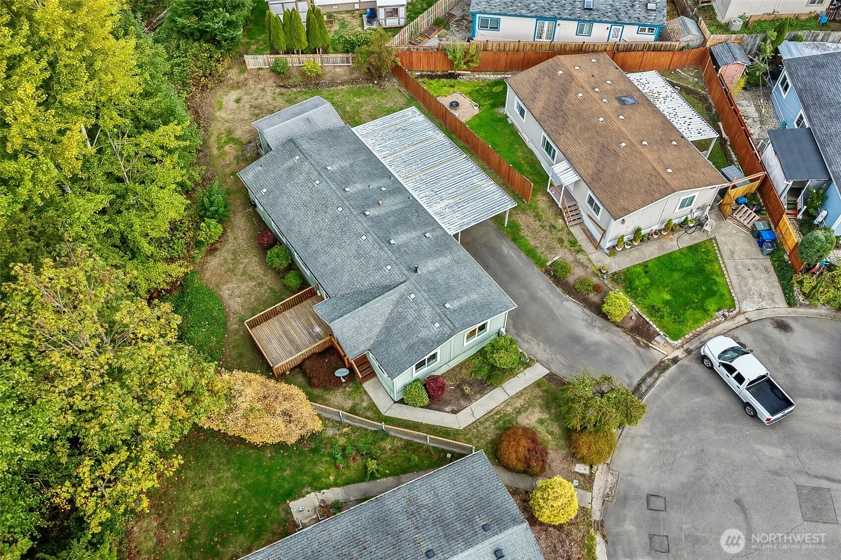 12500 NE 197th Court , Bothell, WA 98011-7622