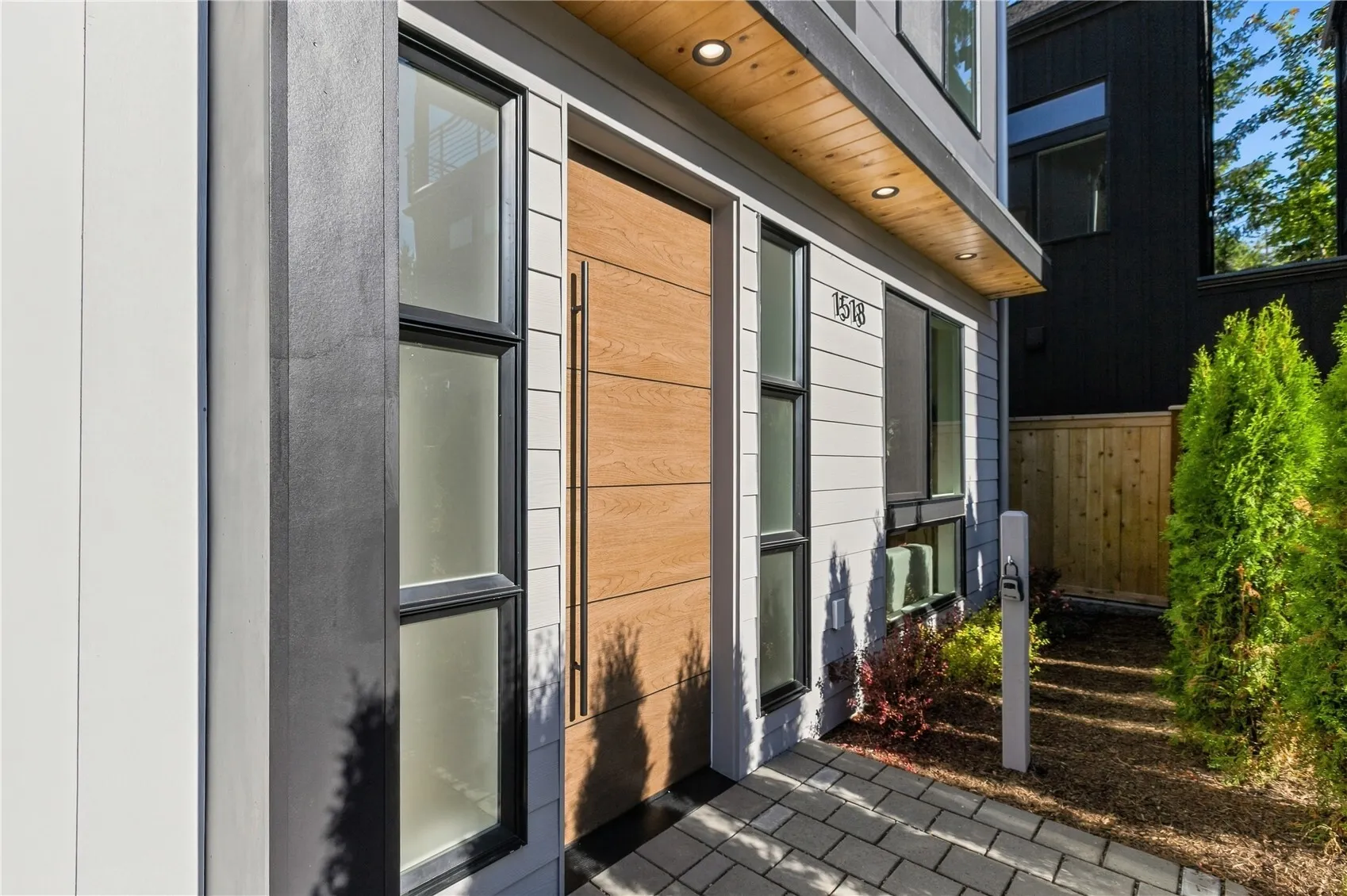 1518 NE 113th Street , Seattle, WA 98125