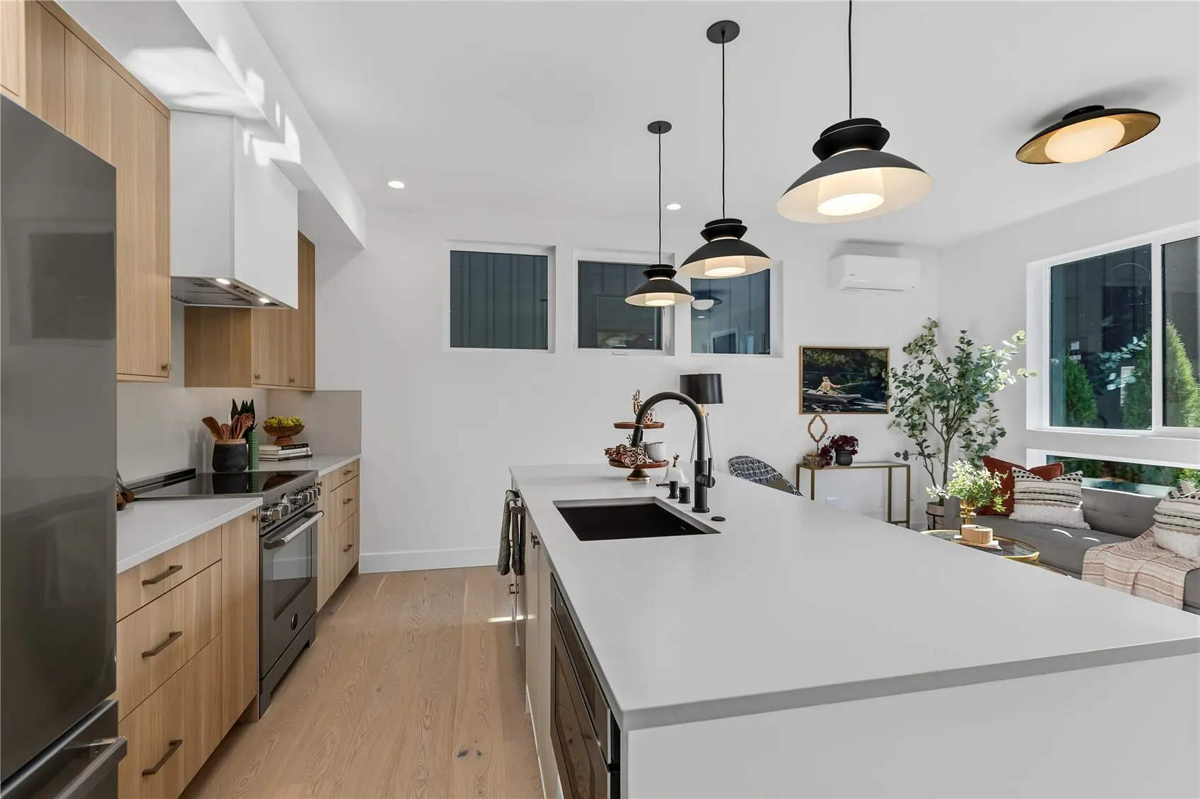 1518 NE 113th Street , Seattle, WA 98125