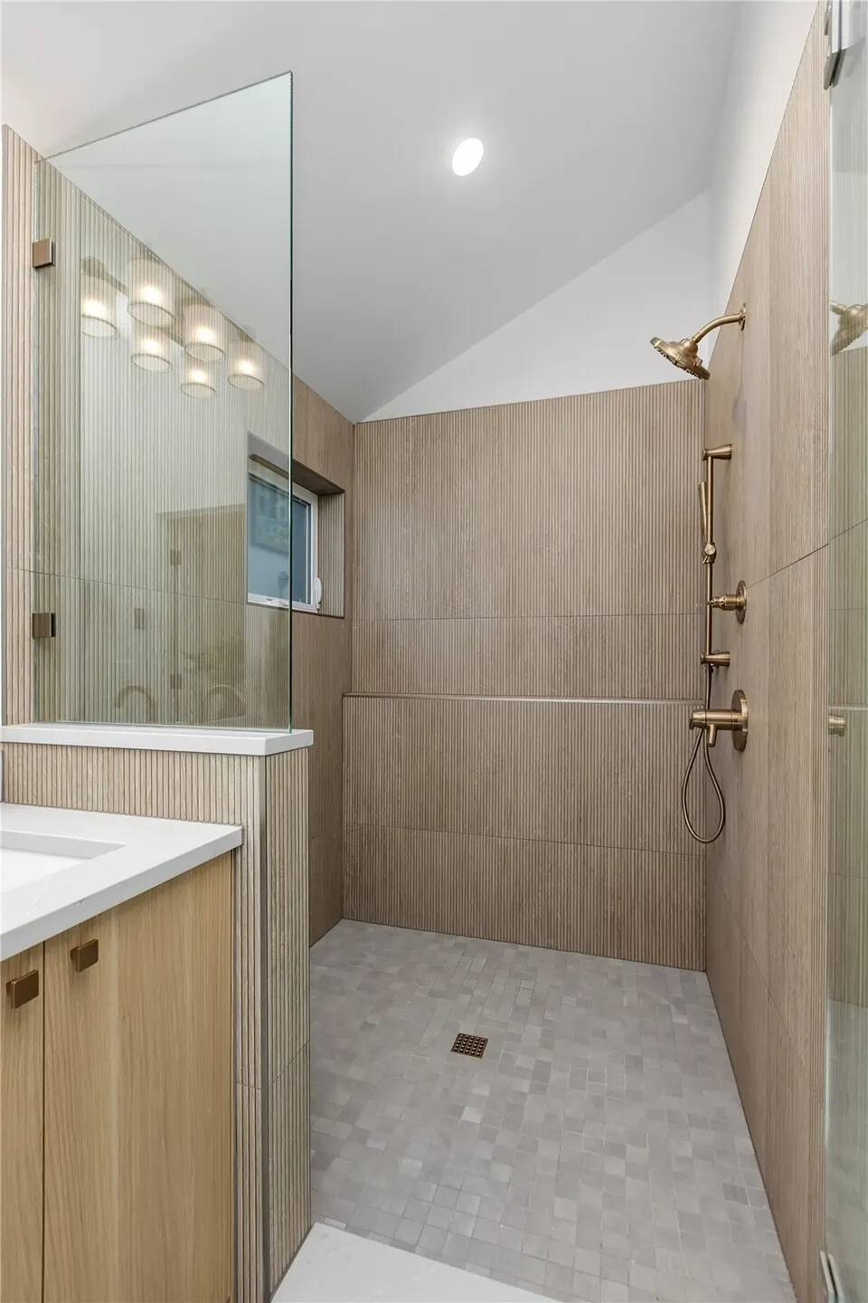 1518 NE 113th Street , Seattle, WA 98125