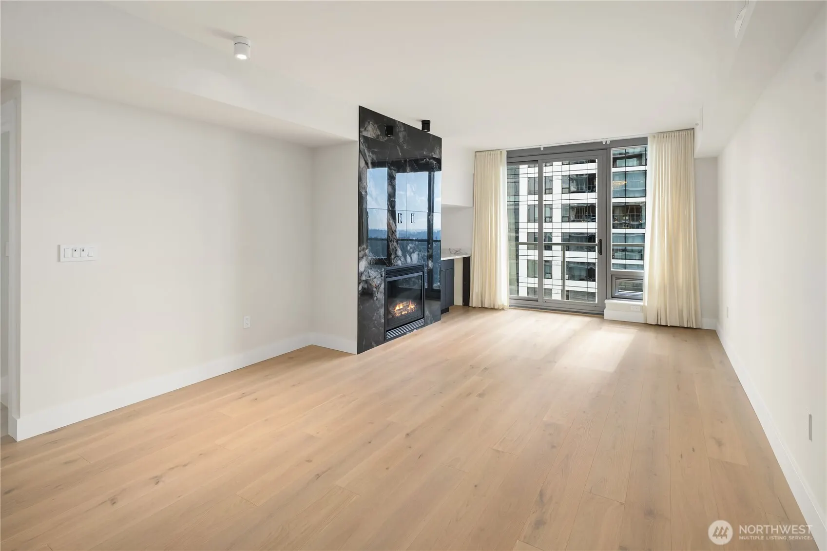650 Bellevue Way NE #3303, Bellevue, WA 98004