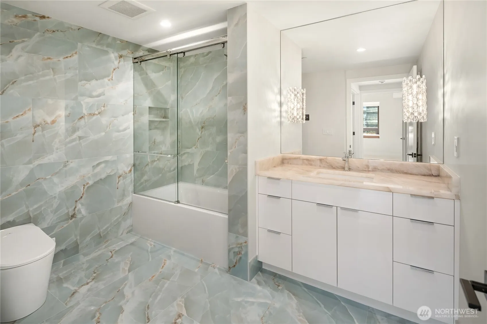 650 Bellevue Way NE #3303, Bellevue, WA 98004