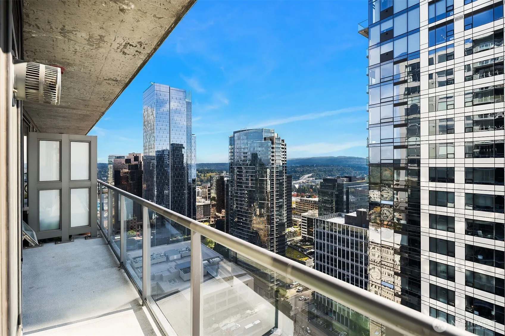 650 Bellevue Way NE #3303, Bellevue, WA 98004