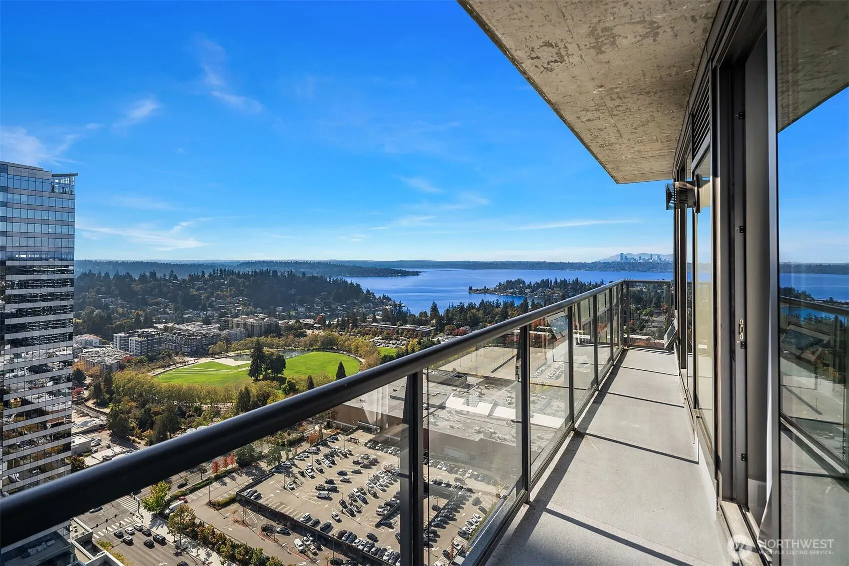 650 Bellevue Way NE #3303, Bellevue, WA 98004