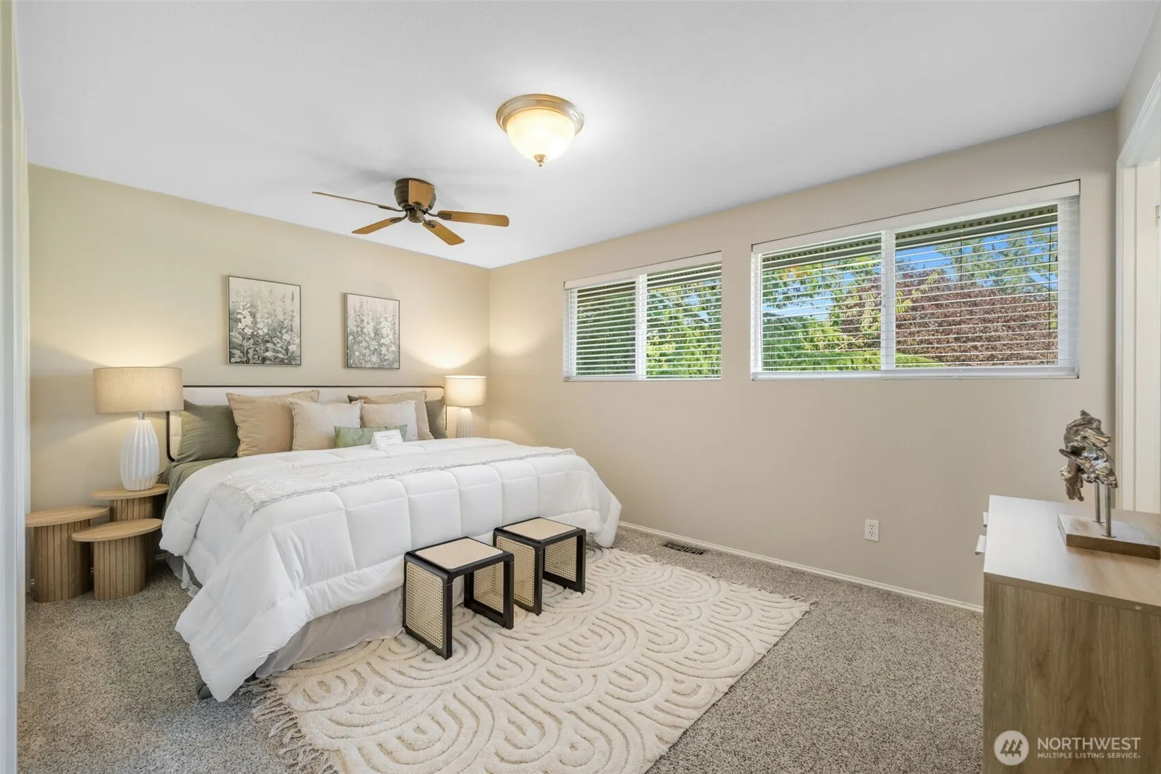 136 128th Avenue NE, Bellevue, WA 98005