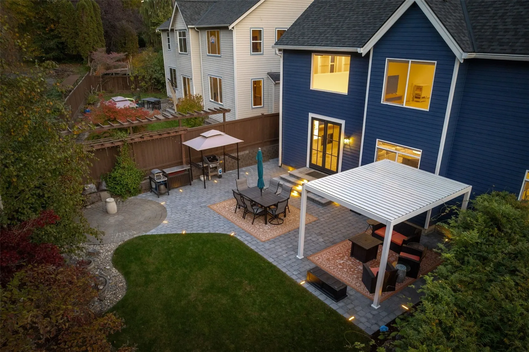 9818 S 220th Place , Kent, WA 98031