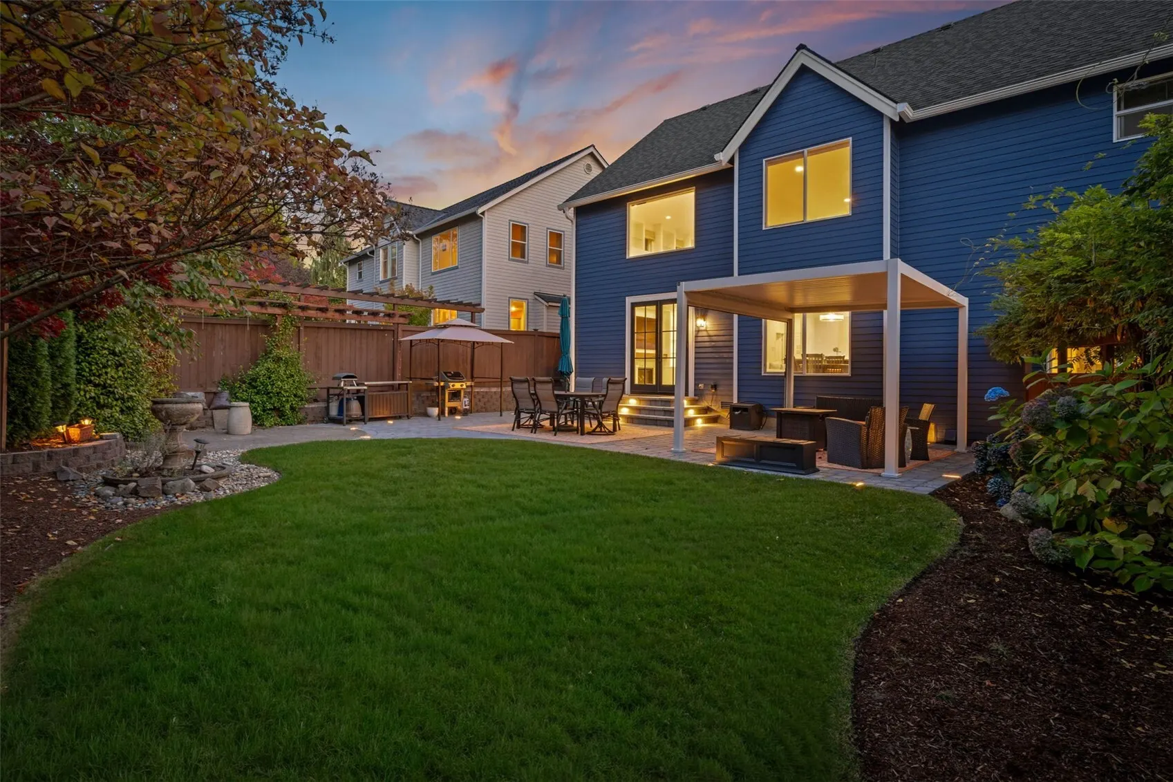 9818 S 220th Place , Kent, WA 98031