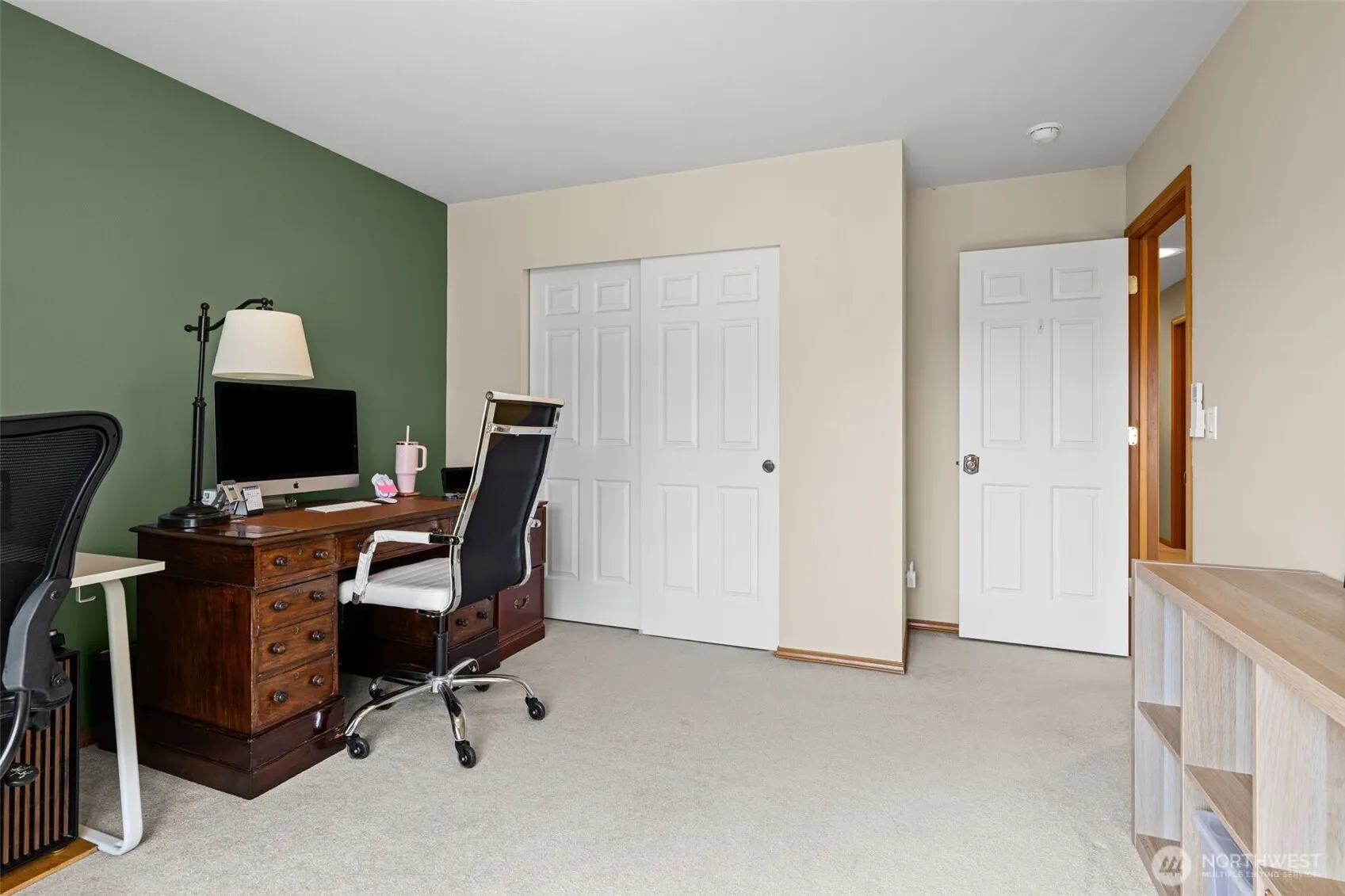 9818 S 220th Place , Kent, WA 98031