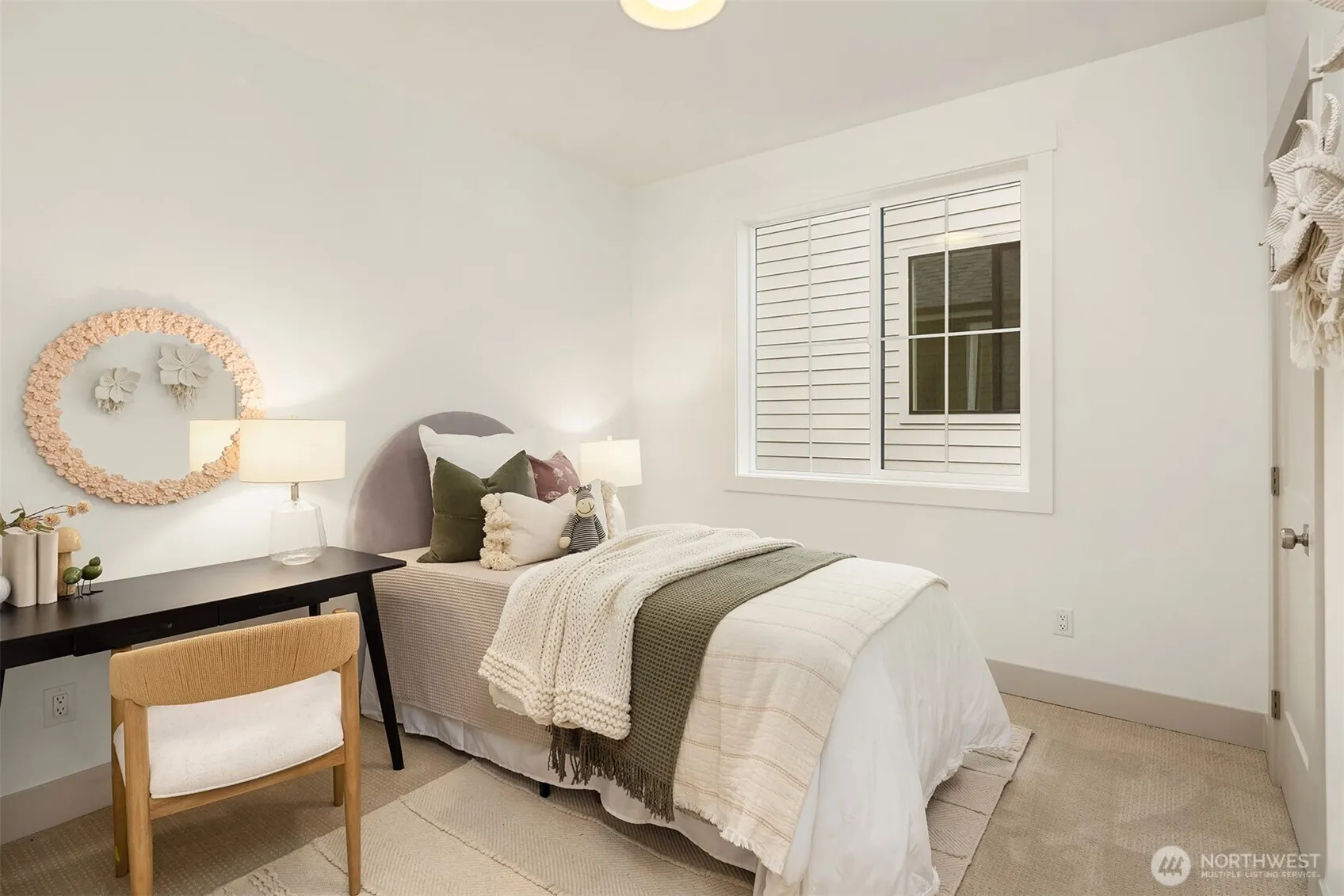 13131 NE 87th Lane , Kirkland, WA 98033