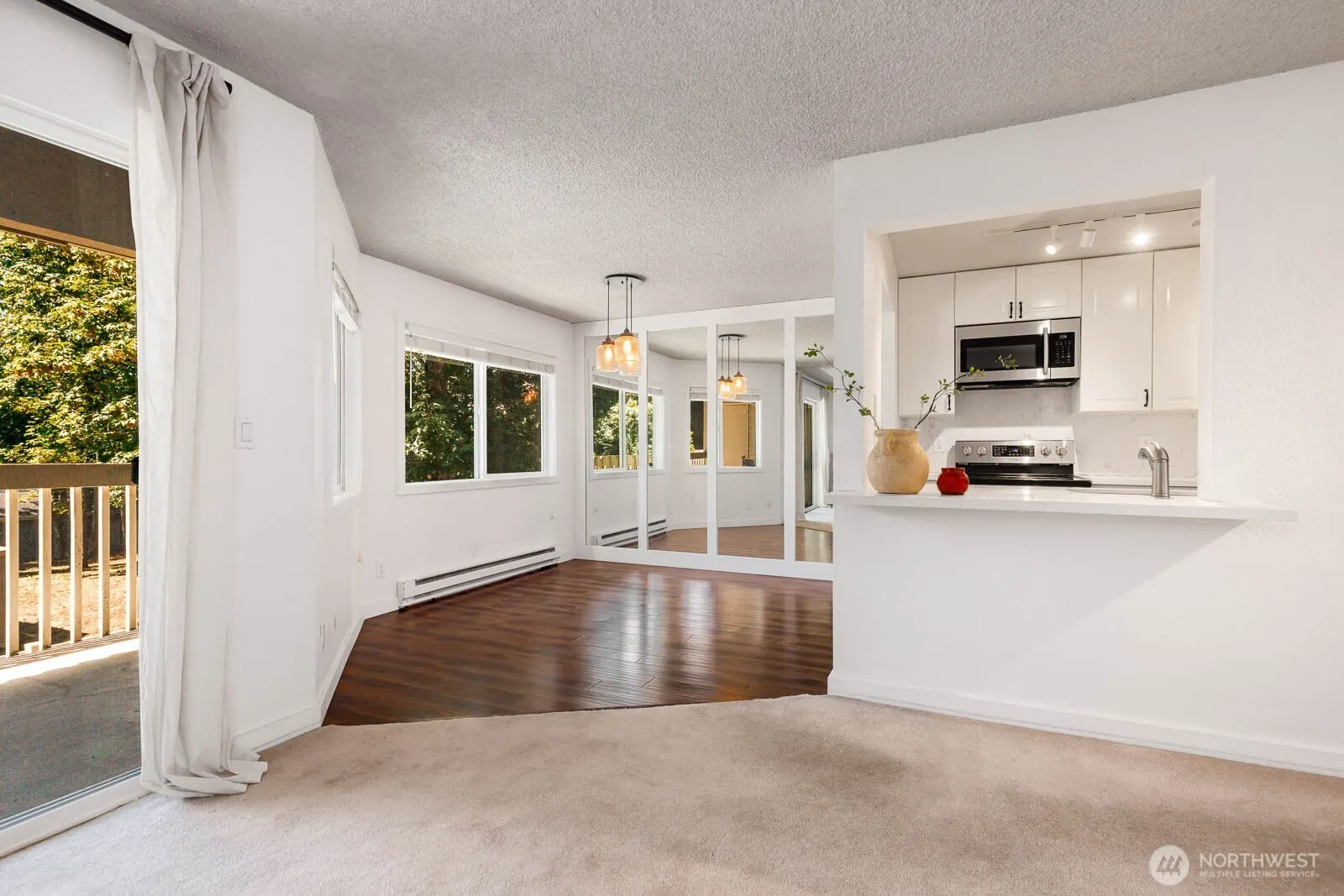 725 9th Avenue S #201, Kirkland, WA 98033