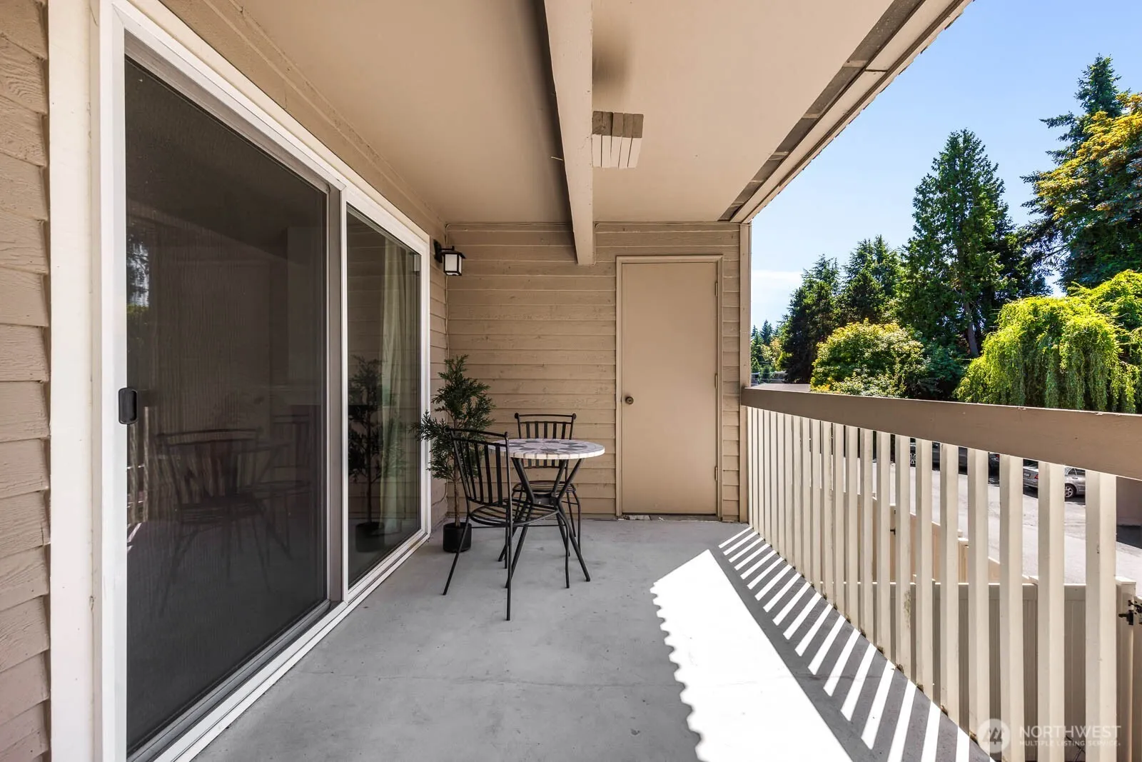 725 9th Avenue S #201, Kirkland, WA 98033