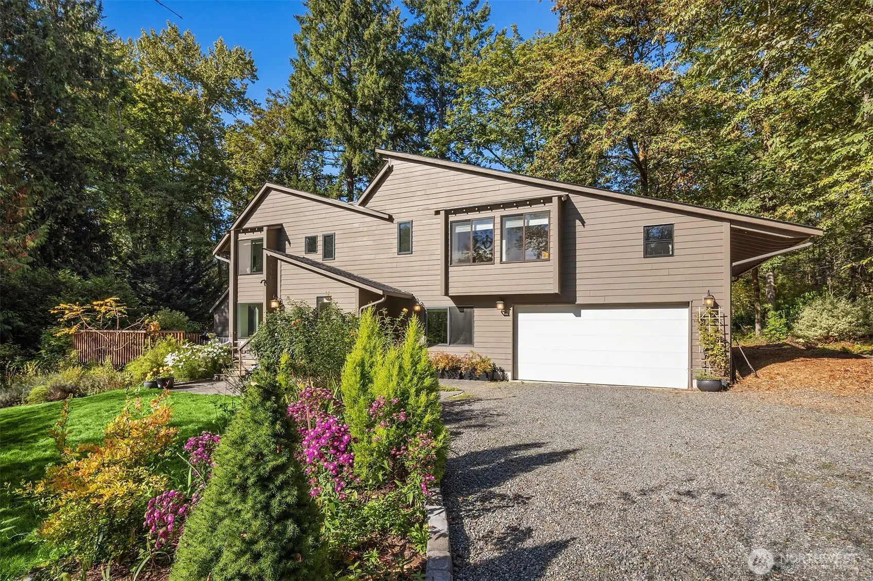 6419 225th Avenue NE, Redmond, WA 98053