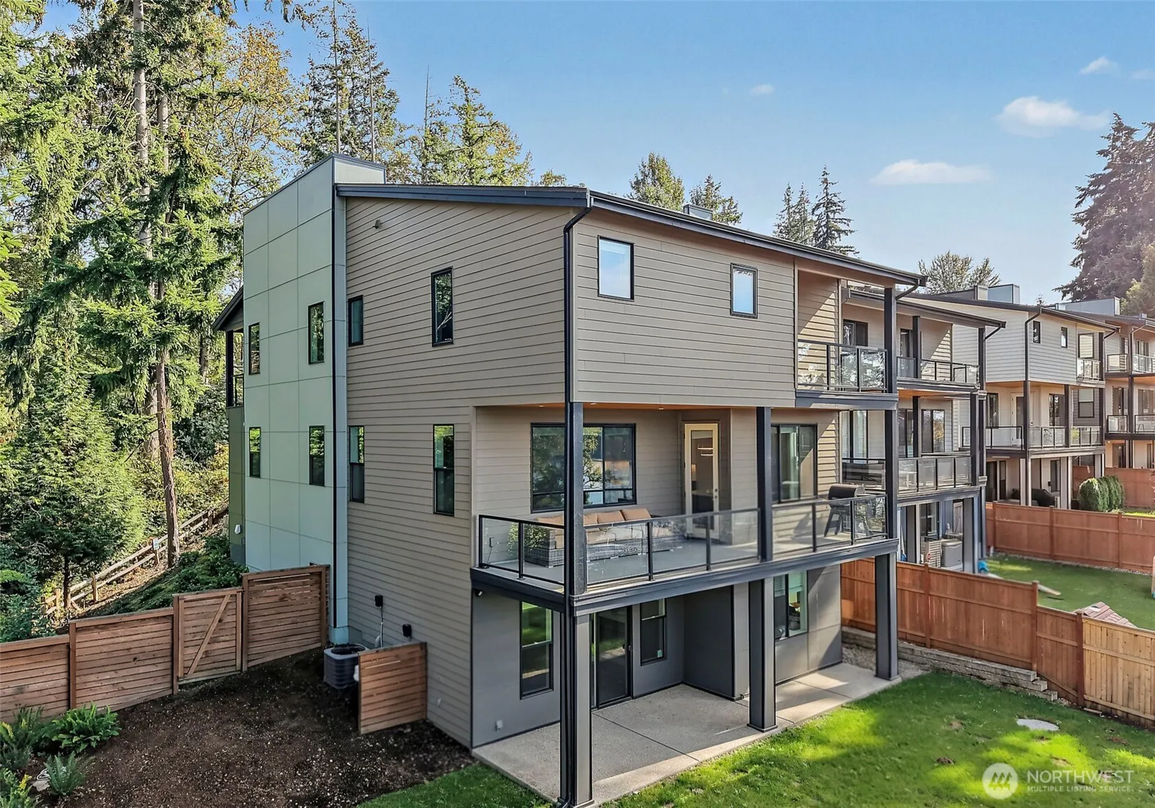 11030 SE 60th Lane , Bellevue, WA 98006