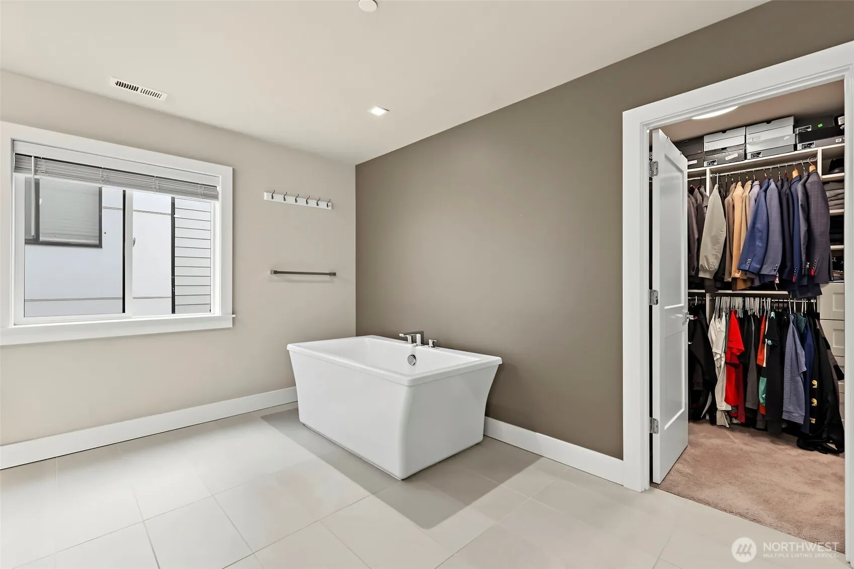 11030 SE 60th Lane , Bellevue, WA 98006