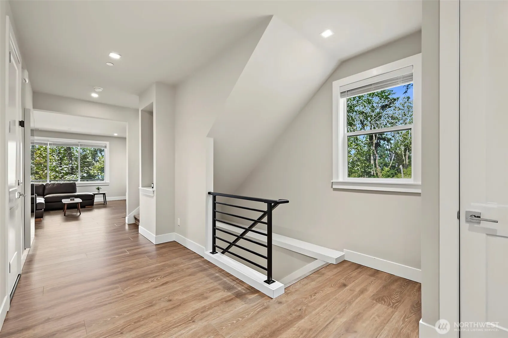 11030 SE 60th Lane , Bellevue, WA 98006
