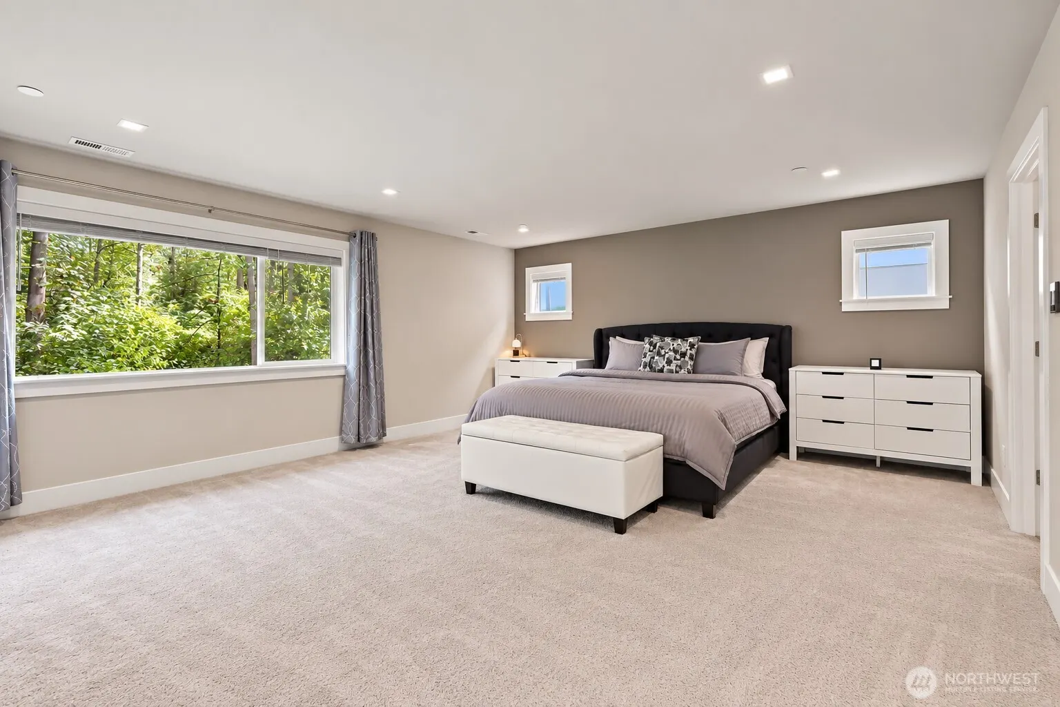 11030 SE 60th Lane , Bellevue, WA 98006