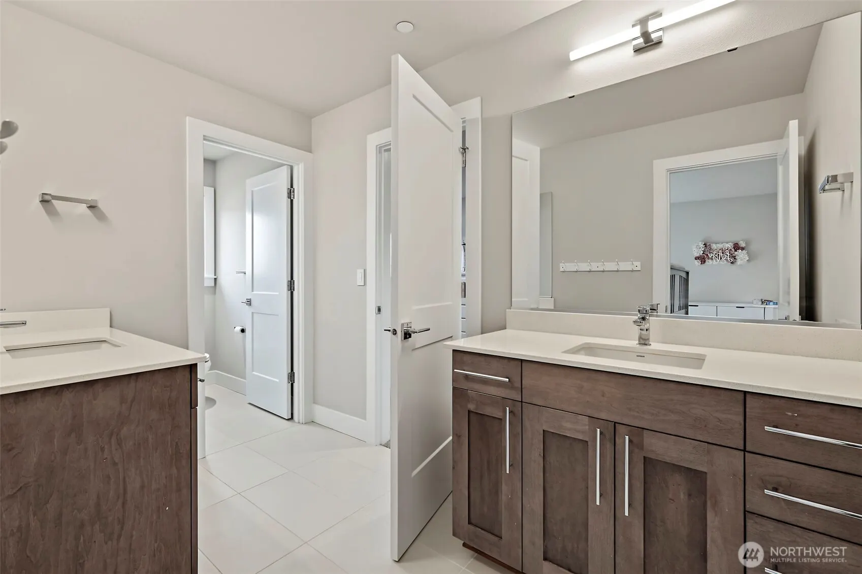 11030 SE 60th Lane , Bellevue, WA 98006