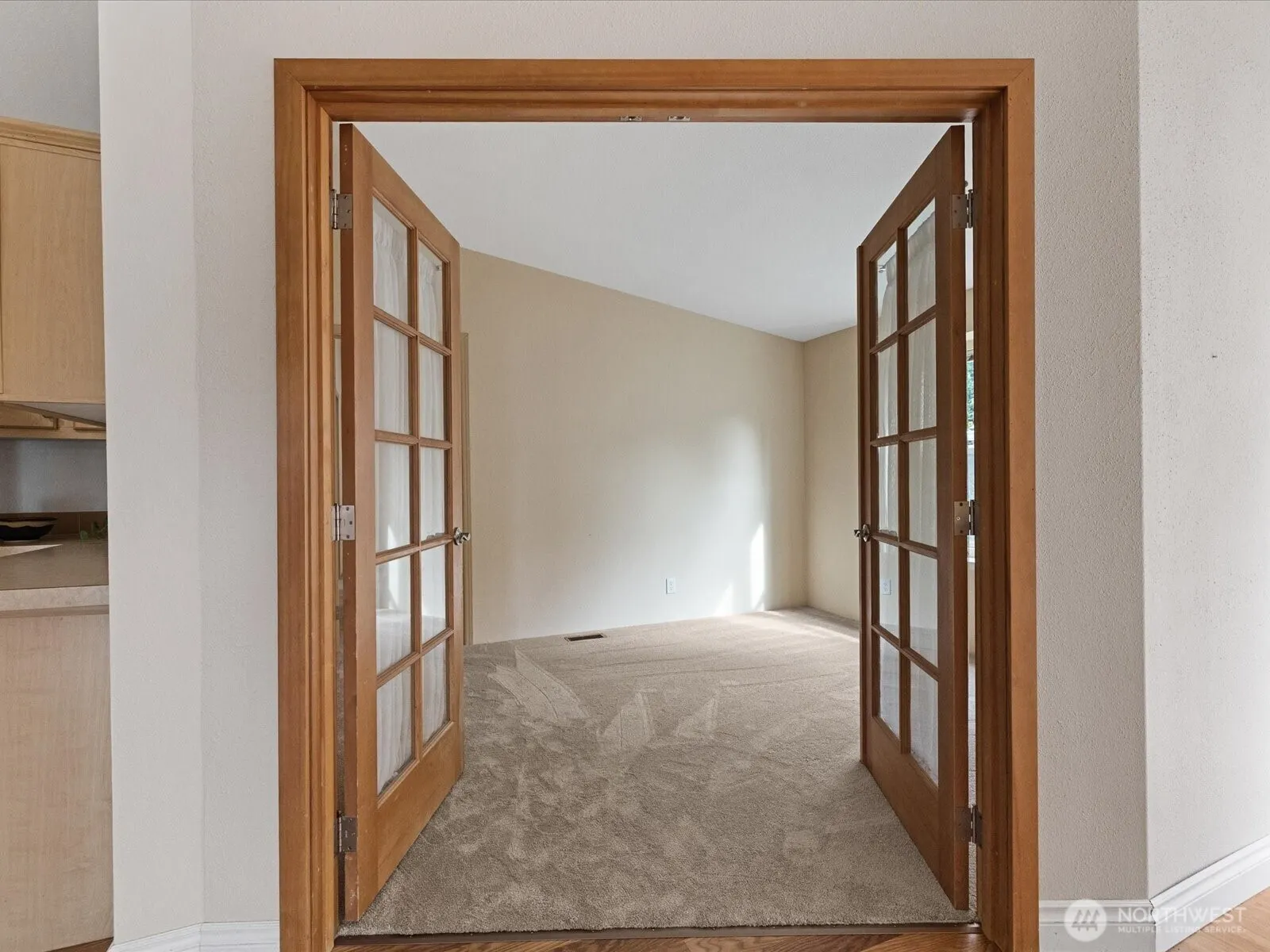 12608 NE Hollyhills Drive , Bothell, WA 98011
