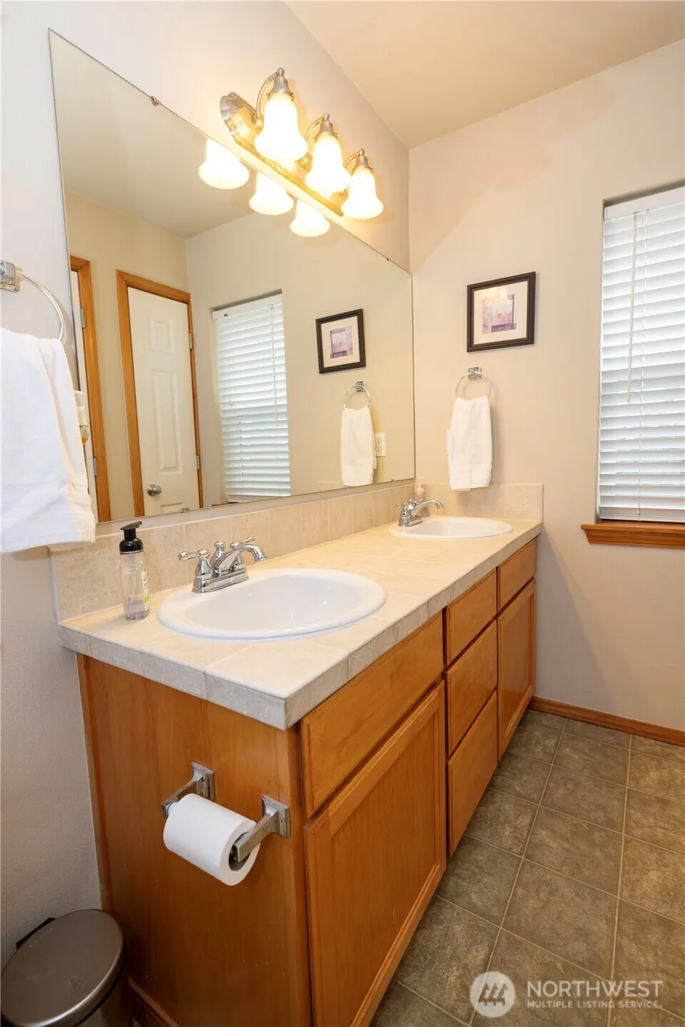 11556 170th Court , Renton, WA 98055