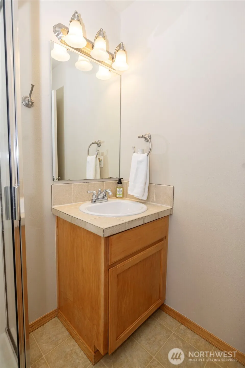 11556 170th Court , Renton, WA 98055