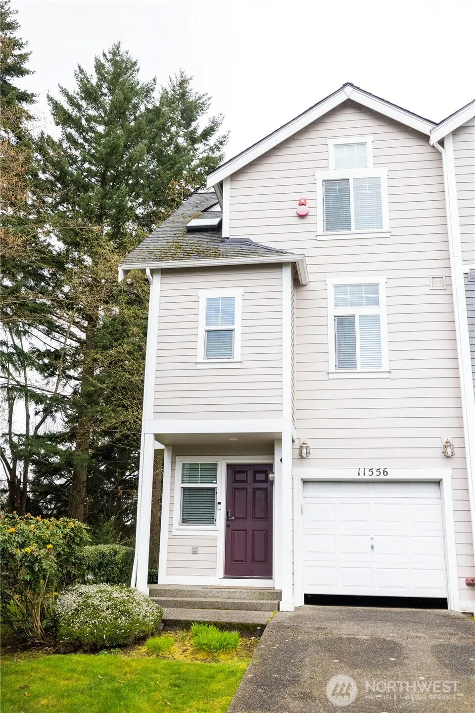 11556 170th Court , Renton, WA 98055