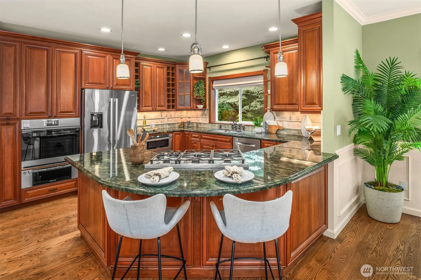 12385 166th Court NE, Redmond, WA 98052