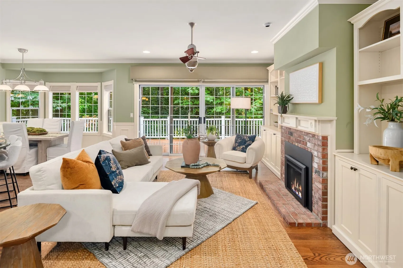 12385 166th Court NE, Redmond, WA 98052