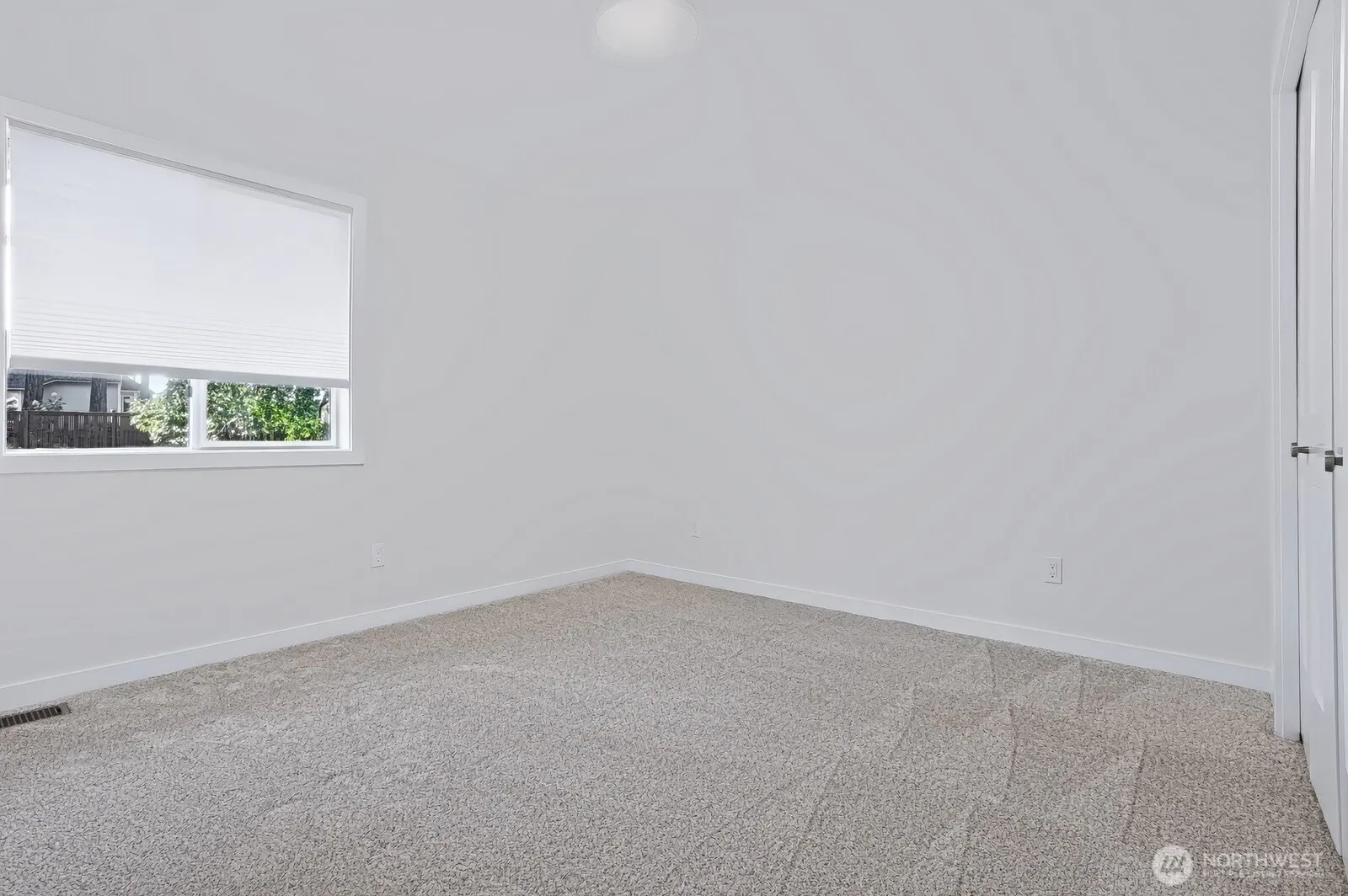 10418 114th Place NE, Kirkland, WA 98033