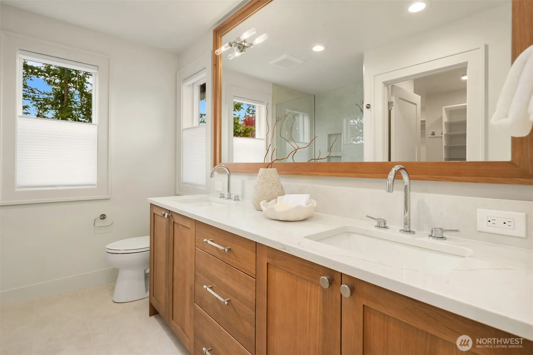 10927 103rd Avenue NE, Kirkland, WA 98033