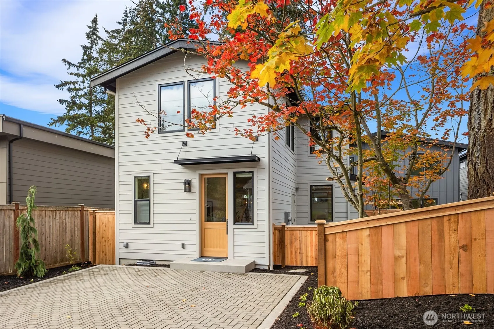 10927 103rd Avenue NE, Kirkland, WA 98033