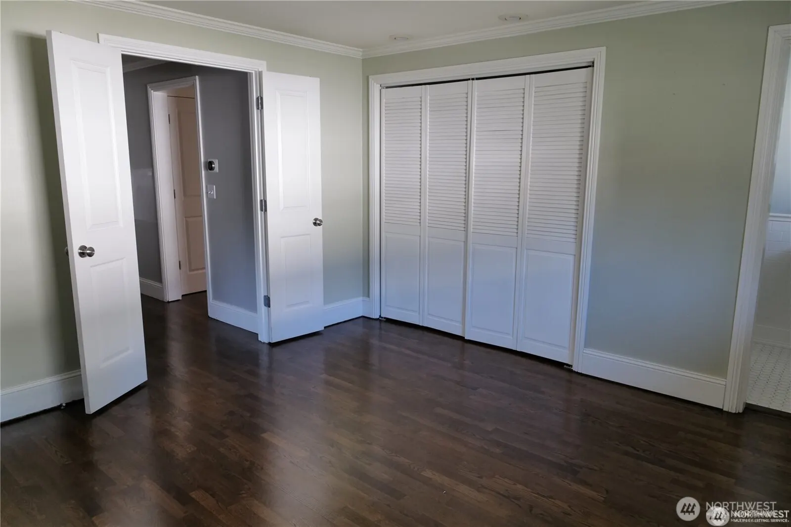 11602 SE 49th Street , Bellevue, WA 98006