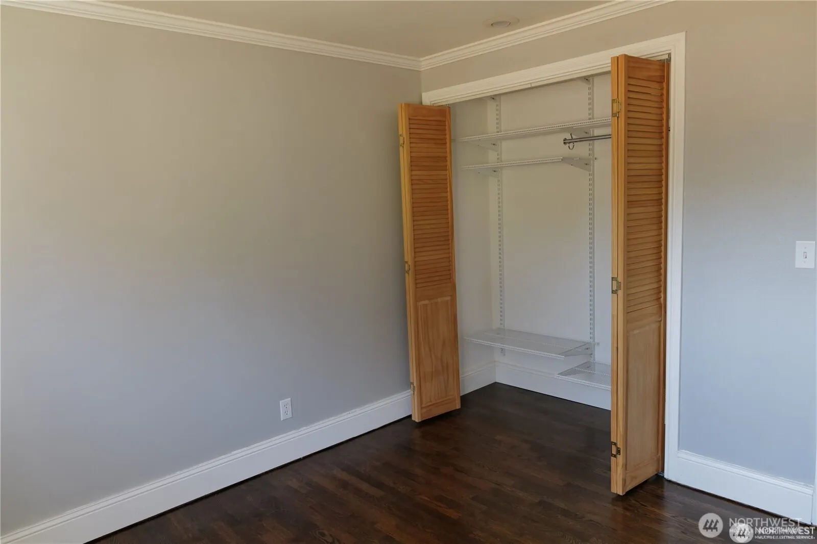 11602 SE 49th Street , Bellevue, WA 98006