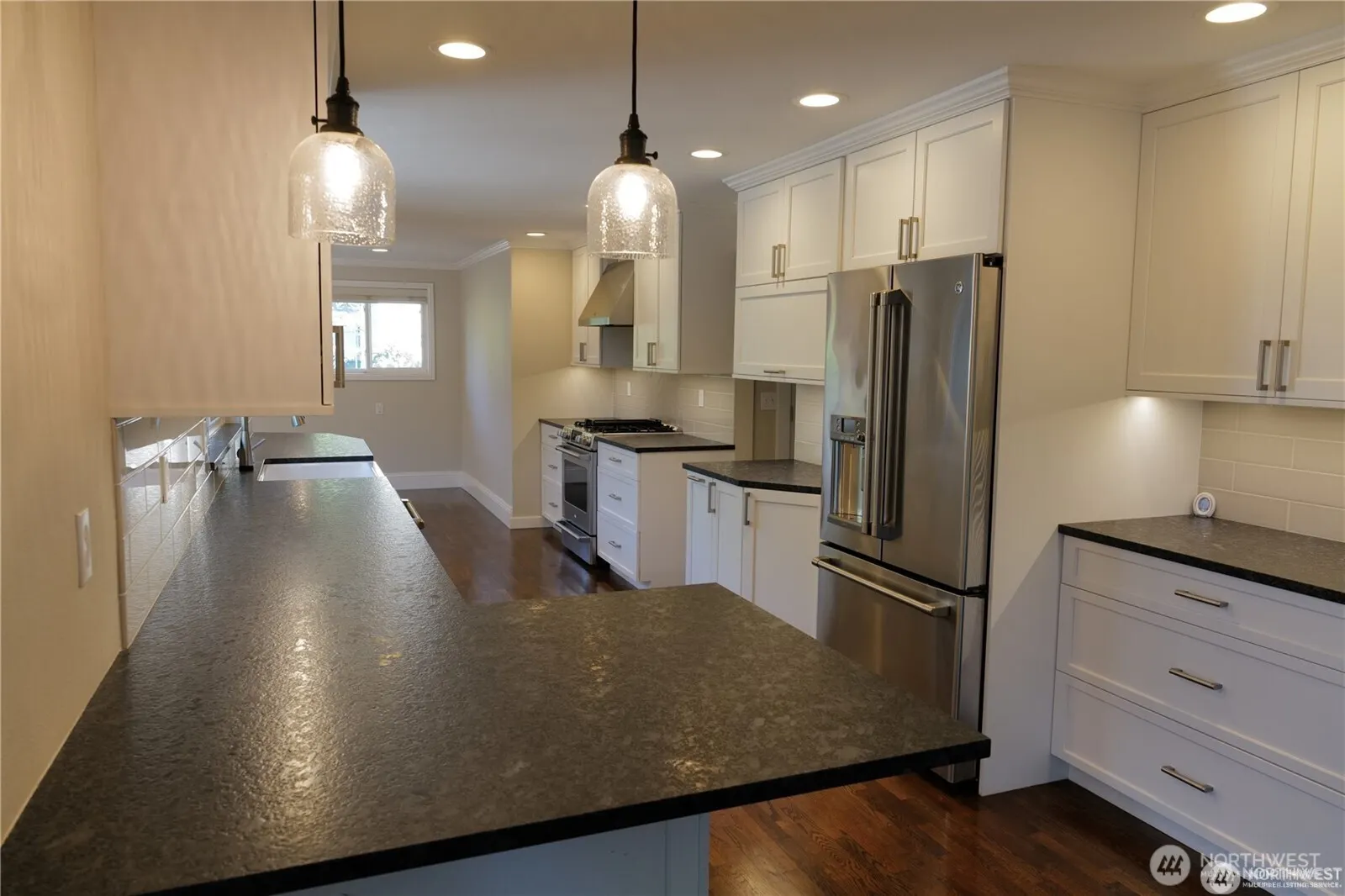 11602 SE 49th Street , Bellevue, WA 98006