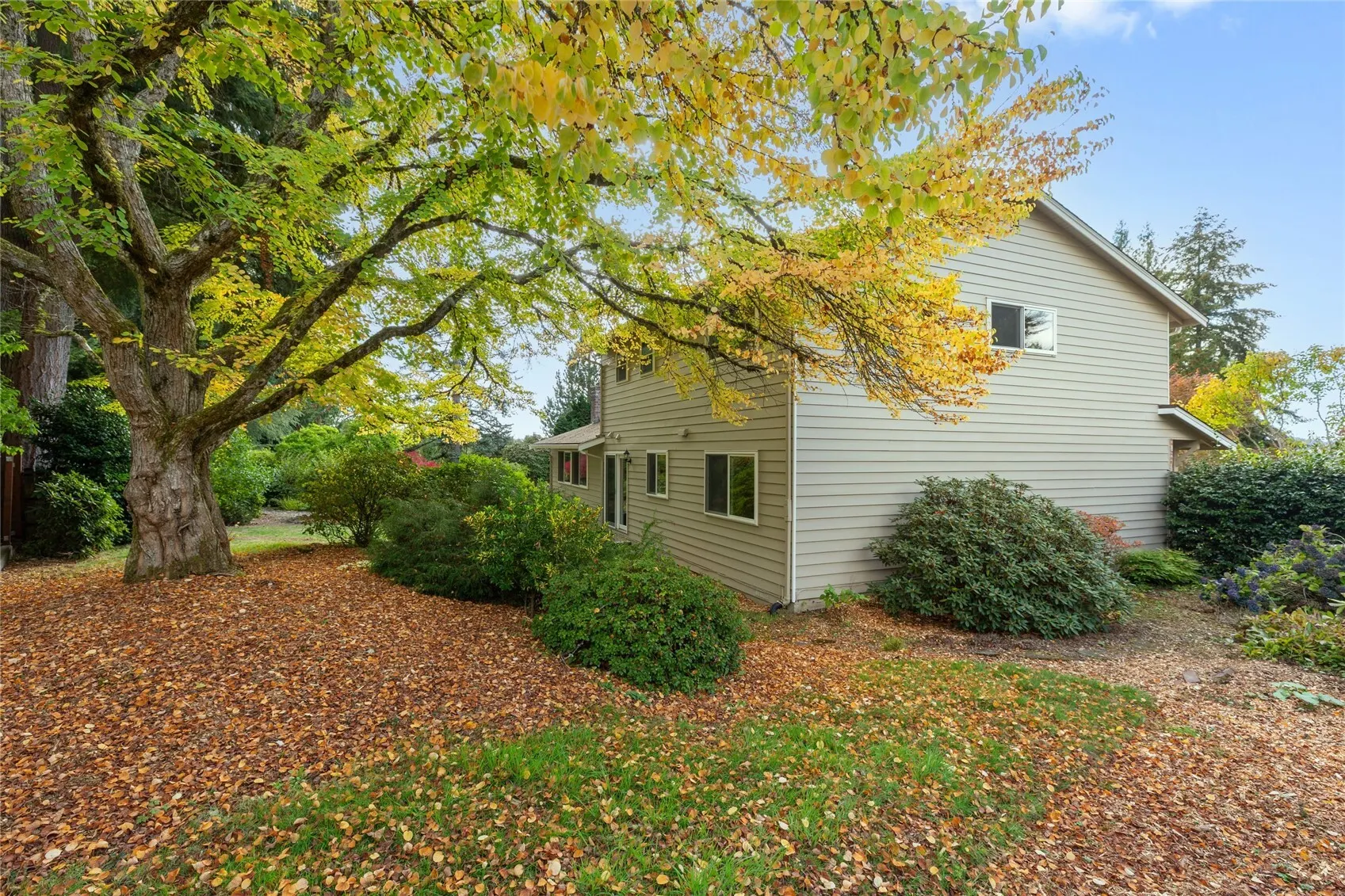 16321 NE 98th Street , Redmond, WA 98052