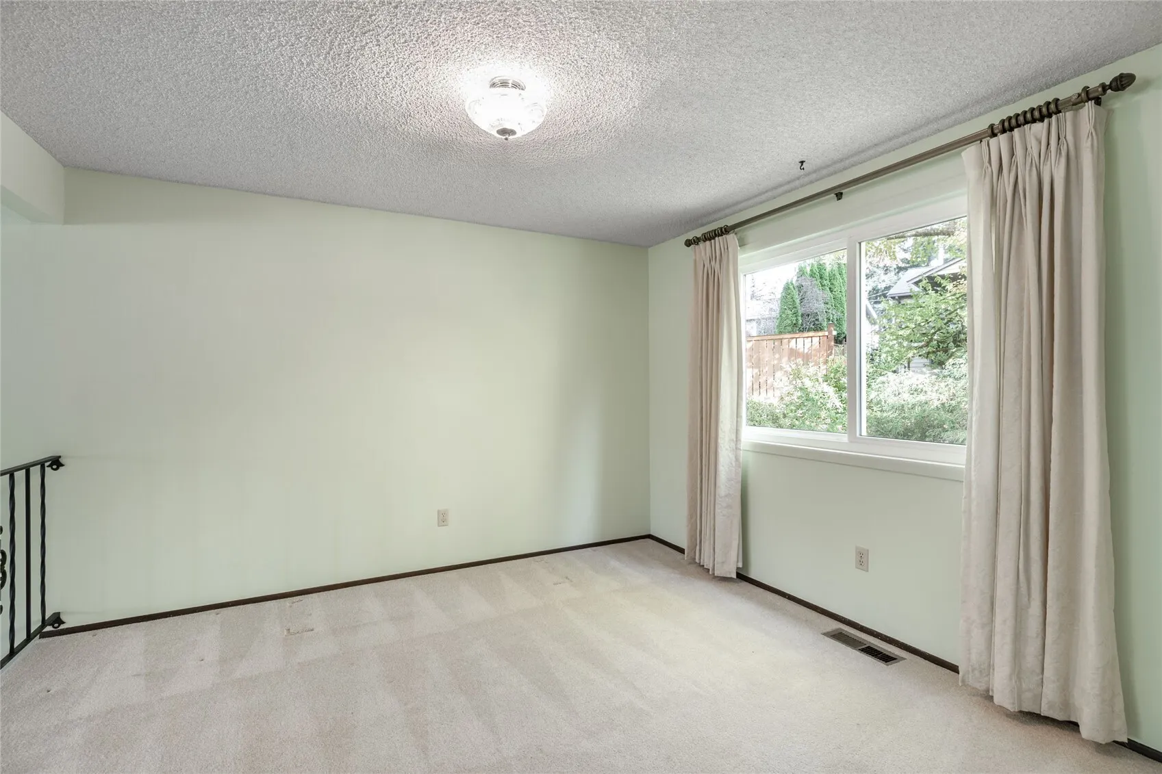 16321 NE 98th Street , Redmond, WA 98052