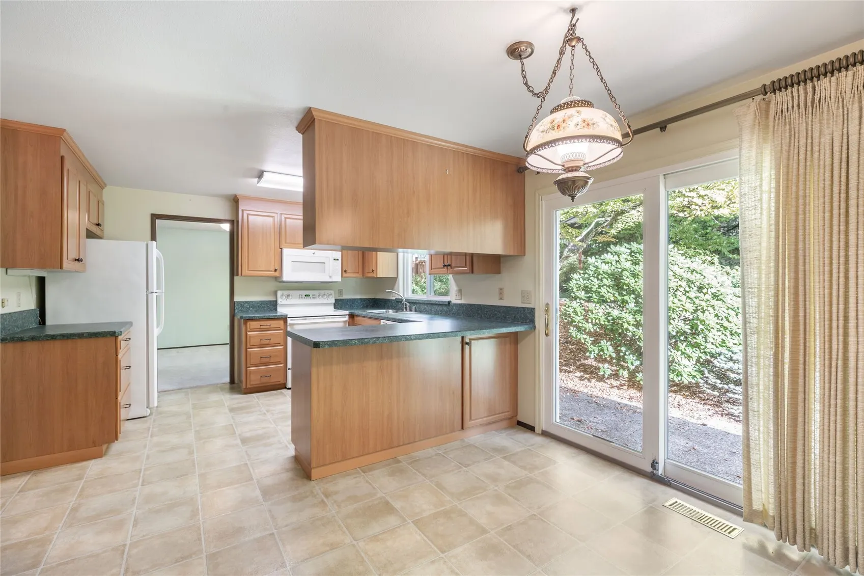 16321 NE 98th Street , Redmond, WA 98052