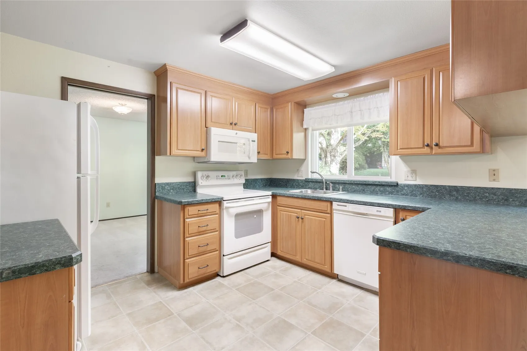 16321 NE 98th Street , Redmond, WA 98052