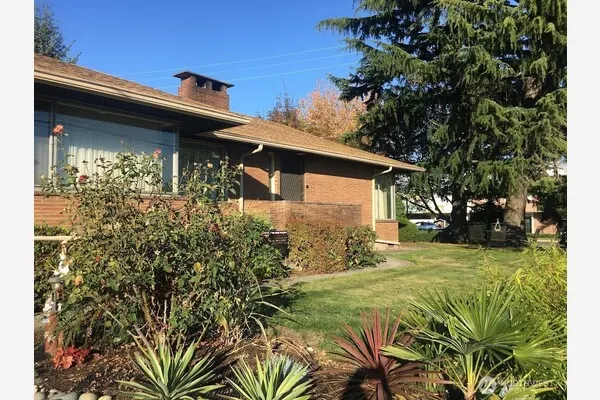 7767 Beacon Avenue S, Seattle, WA 98118