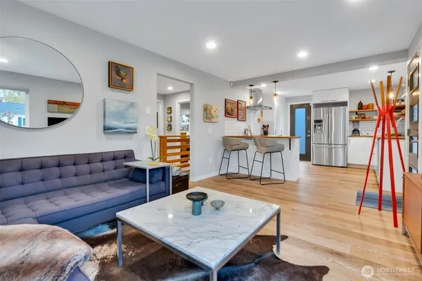 9439 21st Avenue SW, Seattle, WA 98106