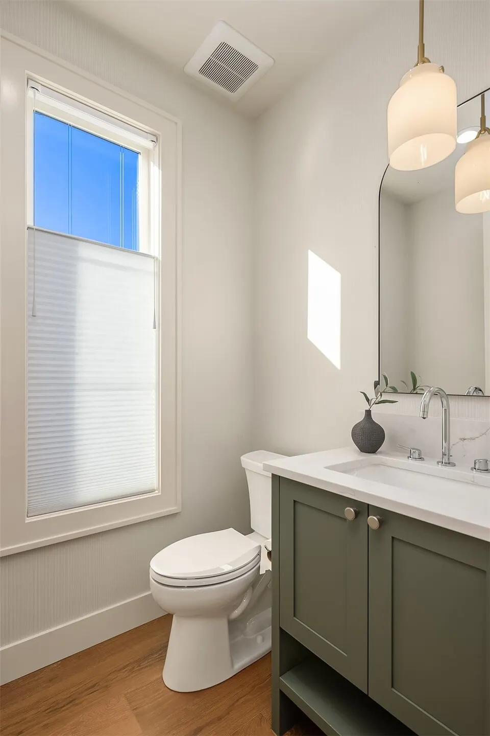 10932 102nd Avenue NE, Kirkland, WA 98033