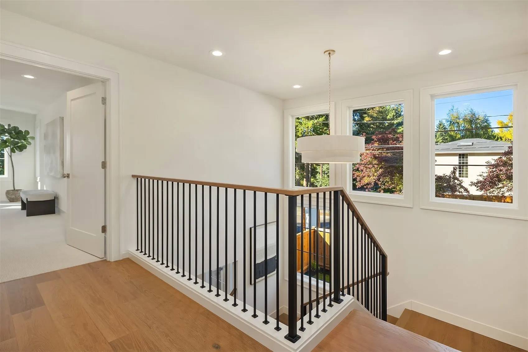 10932 102nd Avenue NE, Kirkland, WA 98033