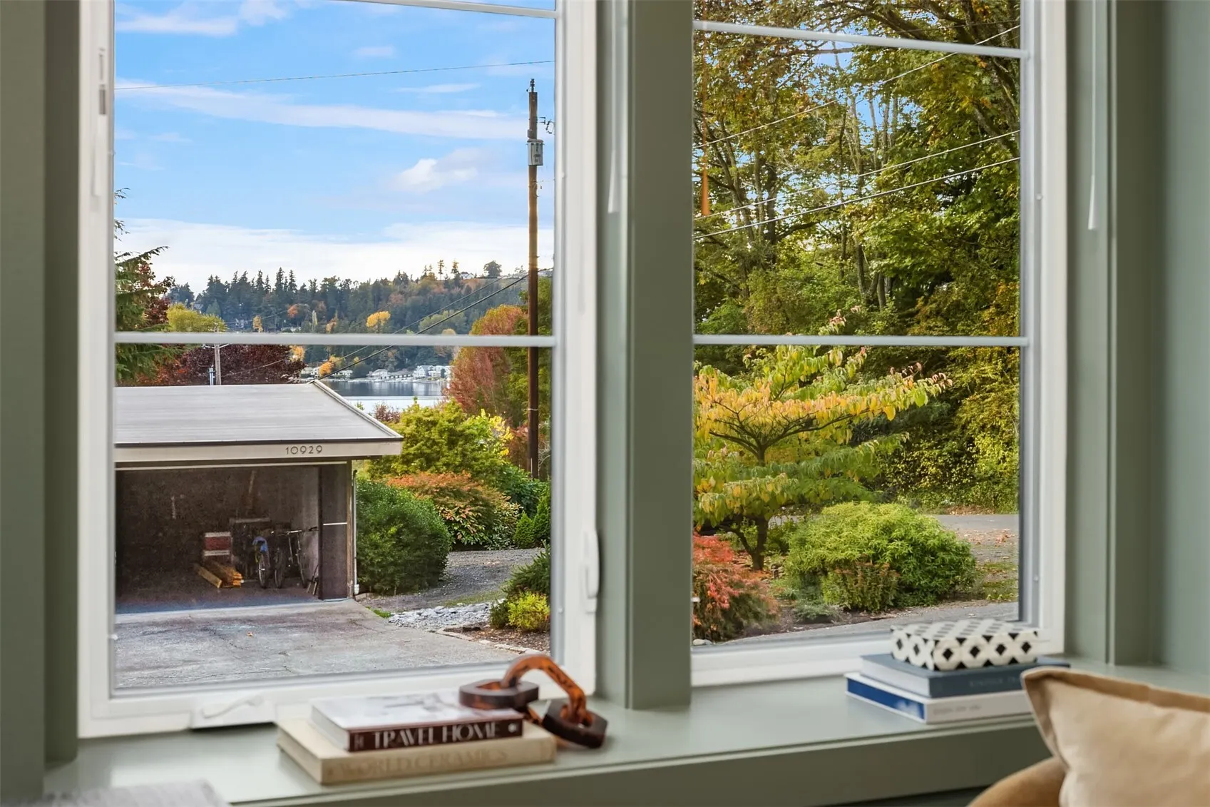 10932 102nd Avenue NE, Kirkland, WA 98033