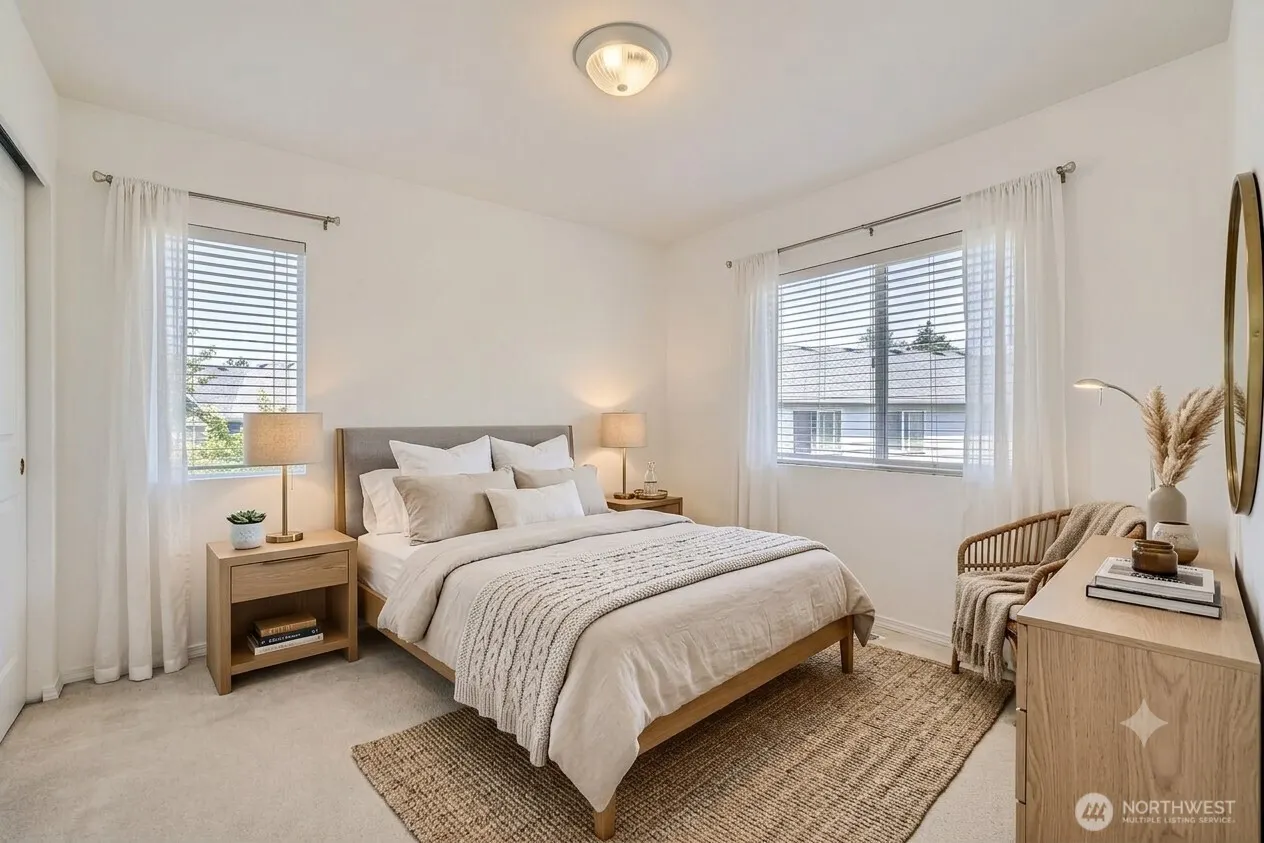 24036 SE 10th Court , Sammamish, WA 98075