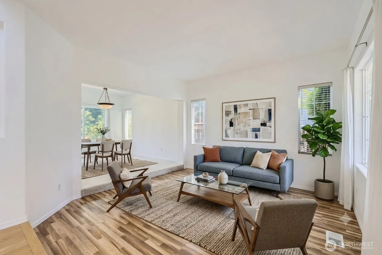 24036 SE 10th Court , Sammamish, WA 98075
